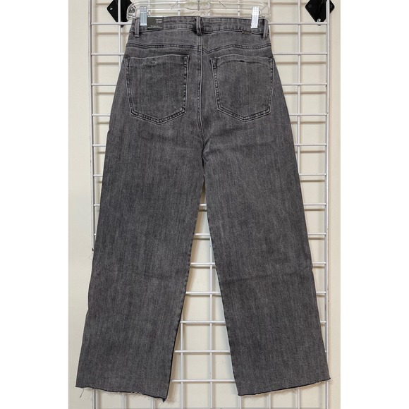 NWT Tractr High Rise Straight Leg Women's Jeans Distressed Hem Color Block Denim - Picture 3 of 8